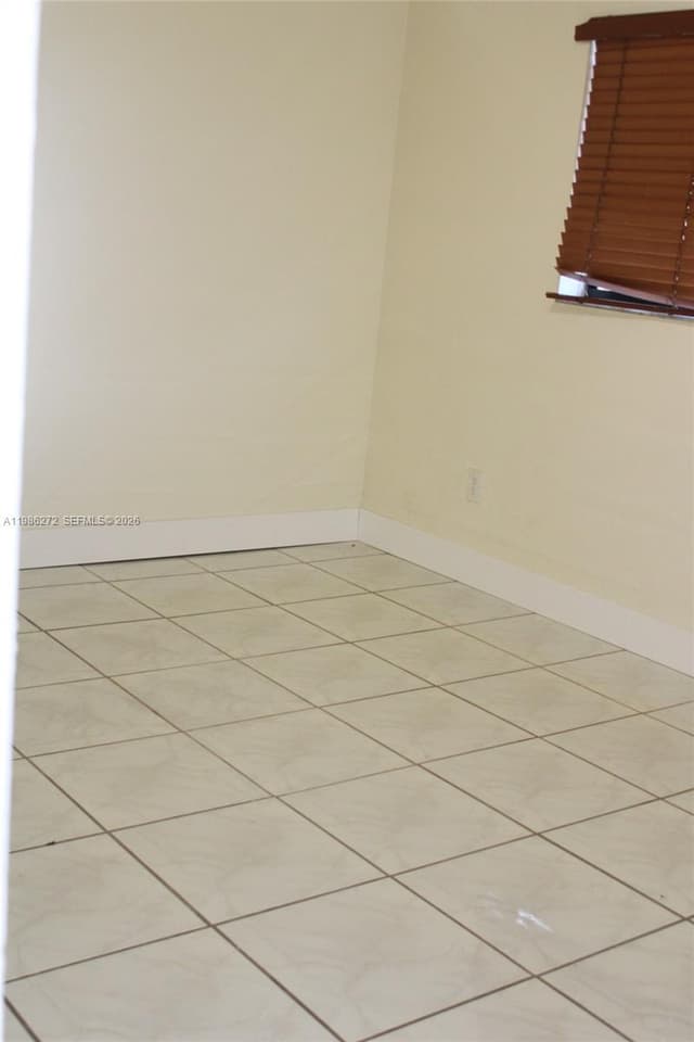 2295 W 53rd Pl # 201, Hialeah FL 33016 - Hialeah, FL - Photo 7