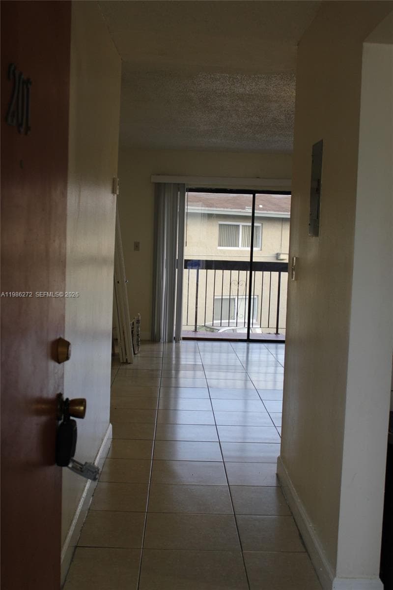 2295 W 53rd Pl # 201, Hialeah FL 33016