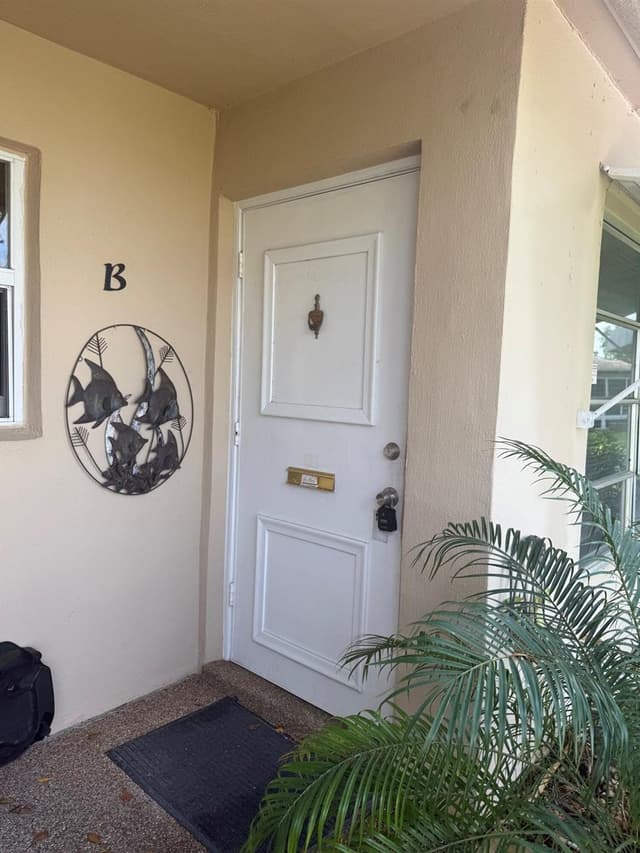 1052 North Drive # B, Delray Beach FL 33445 - Delray Beach, FL - Photo 2