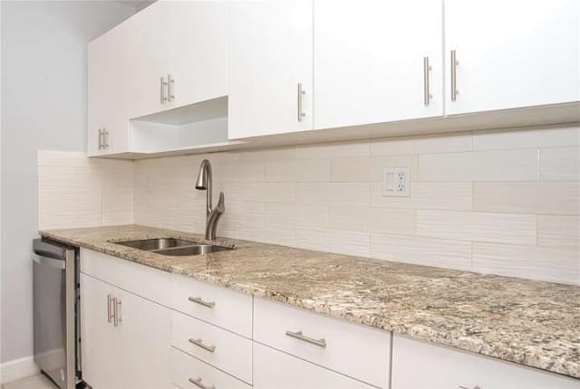 19355 Turnberry Way # 3d, Miami FL 33180 - Miami, FL - Photo 3