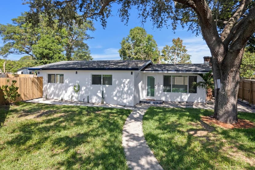 1517 NW 12th Avenue, Fort Lauderdale FL 33311