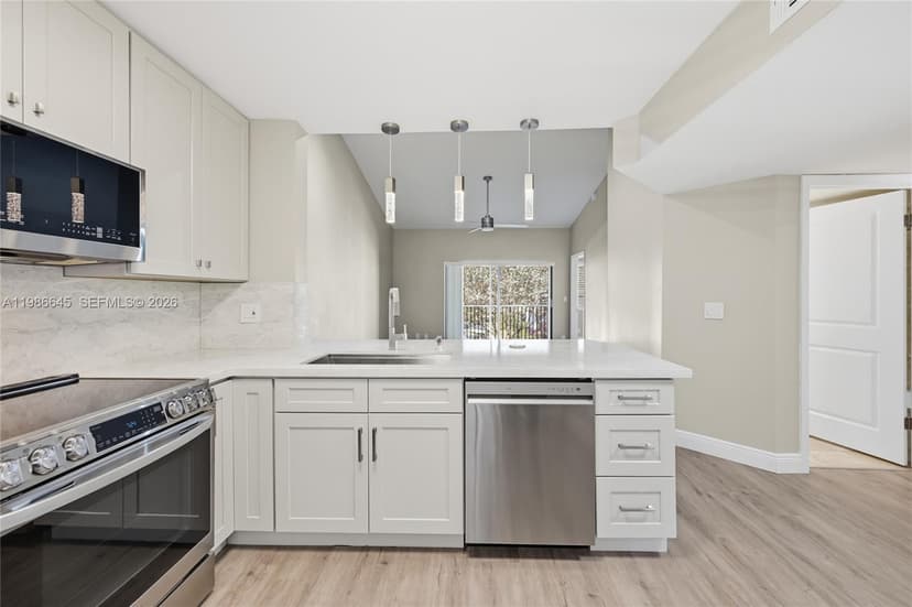 2564 NW 89th Dr # 2564, Coral Springs FL 33065