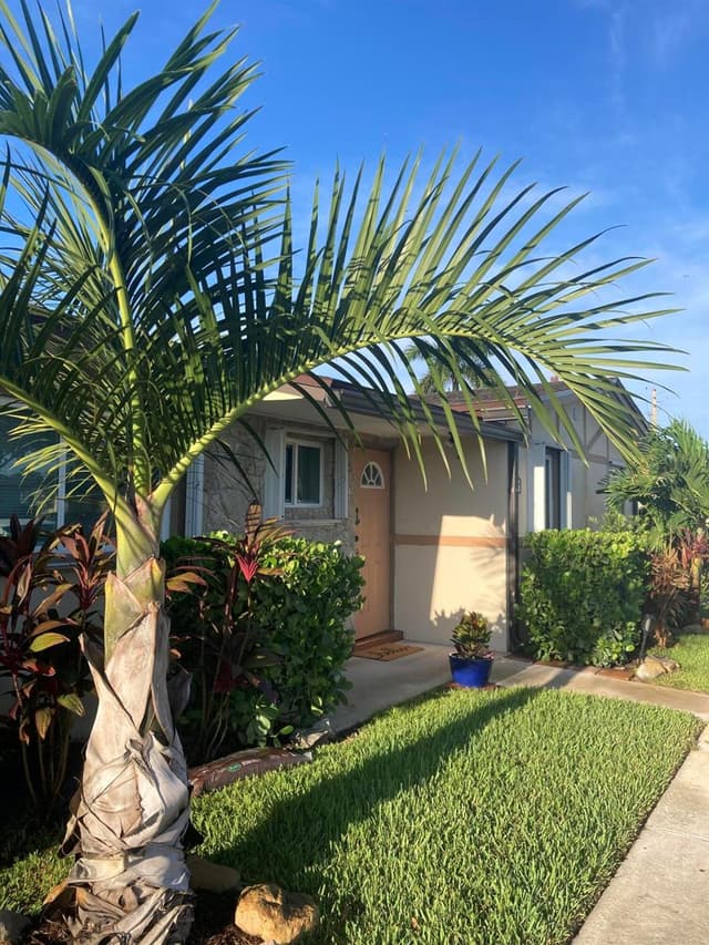 2847 Ashley Drive W # G, West Palm Beach FL 33415 - West Palm Beach, FL - Photo 2