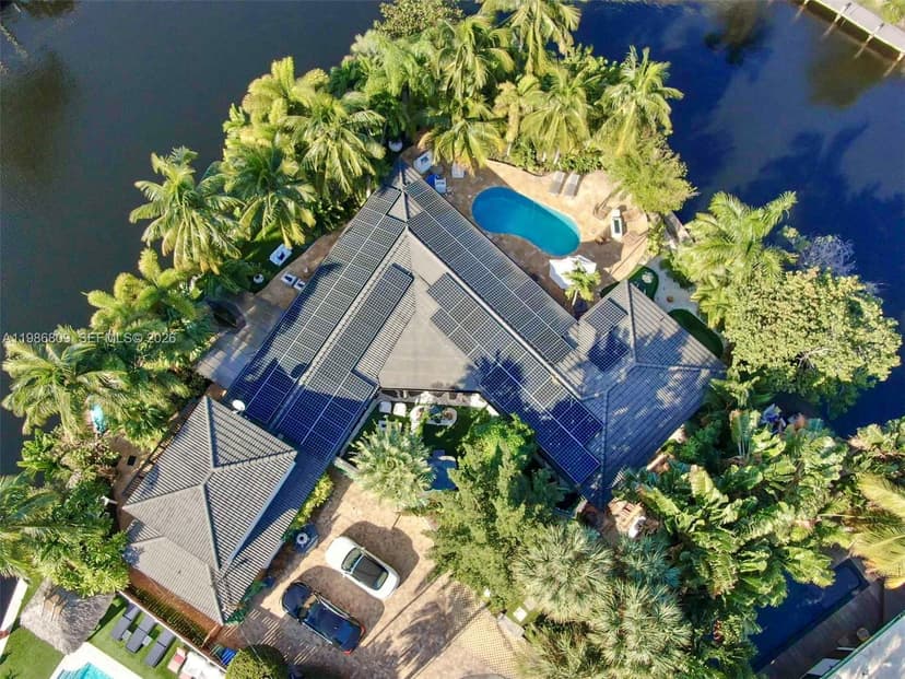 1675 Coral Gardens Dr, Wilton Manors FL 33334