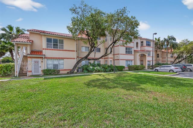 3400 N Pinewalk Dr N # 923, Margate FL 33063 - Margate, FL - Photo 6