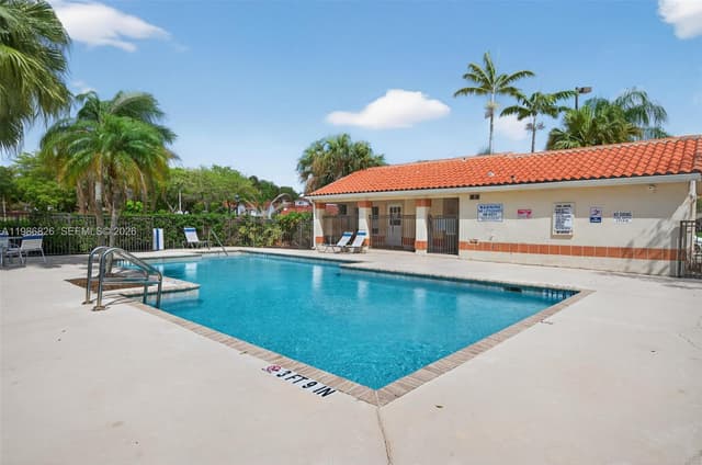 3400 N Pinewalk Dr N # 923, Margate FL 33063 - Margate, FL - Photo 3