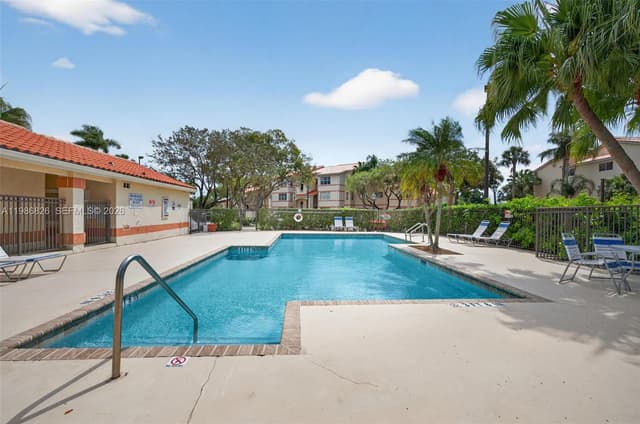 3400 N Pinewalk Dr N # 923, Margate FL 33063 - Margate, FL - Photo 4