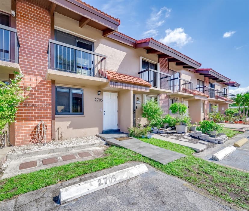1809 SW 107th Ave # 2705, Miami FL 33165