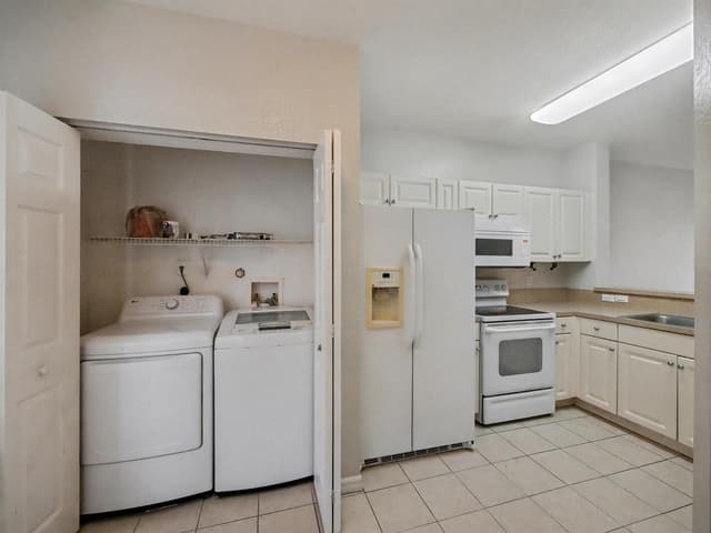 3425 Sonoma Drive, Riviera Beach FL 33404 - Riviera Beach, FL - Photo 4
