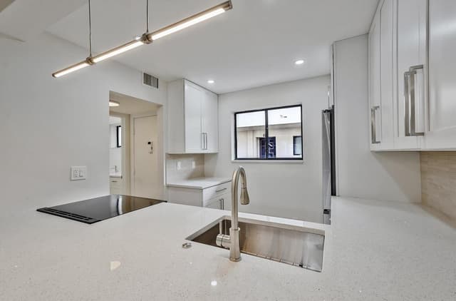 5220 Las Verdes Circle # 321, Delray Beach FL 33484 - Delray Beach, FL - Photo 2