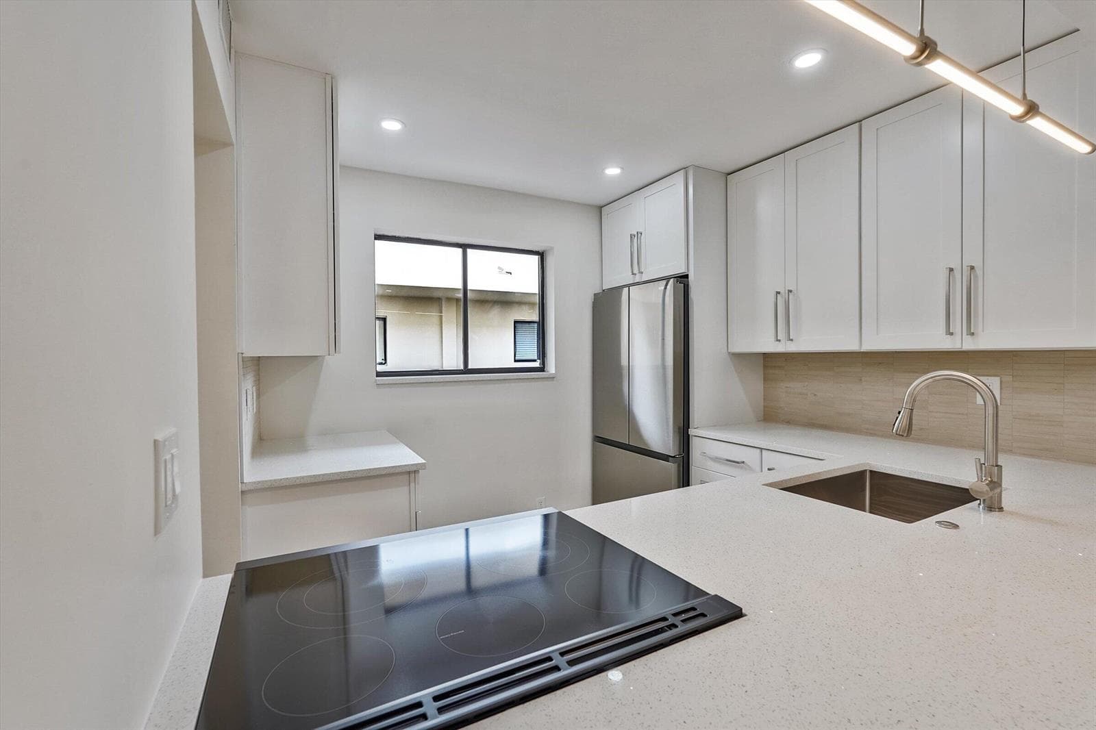 5220 Las Verdes Circle # 321, Delray Beach FL 33484 - Delray Beach, FL - Photo 1