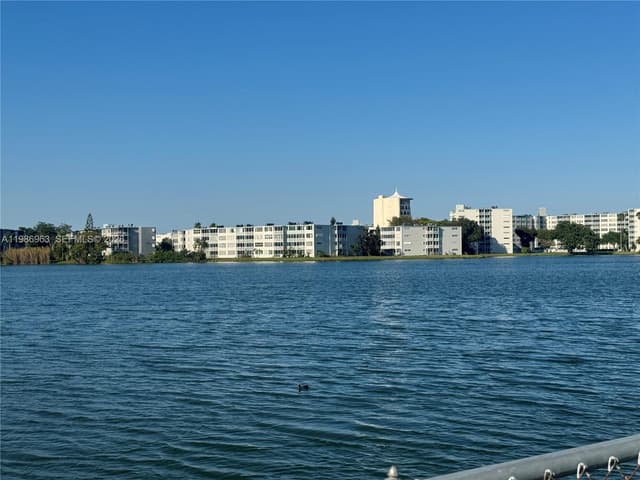 1481 NE Miami Gardens Dr # 162, Miami FL 33179 - Miami, FL - Photo 3