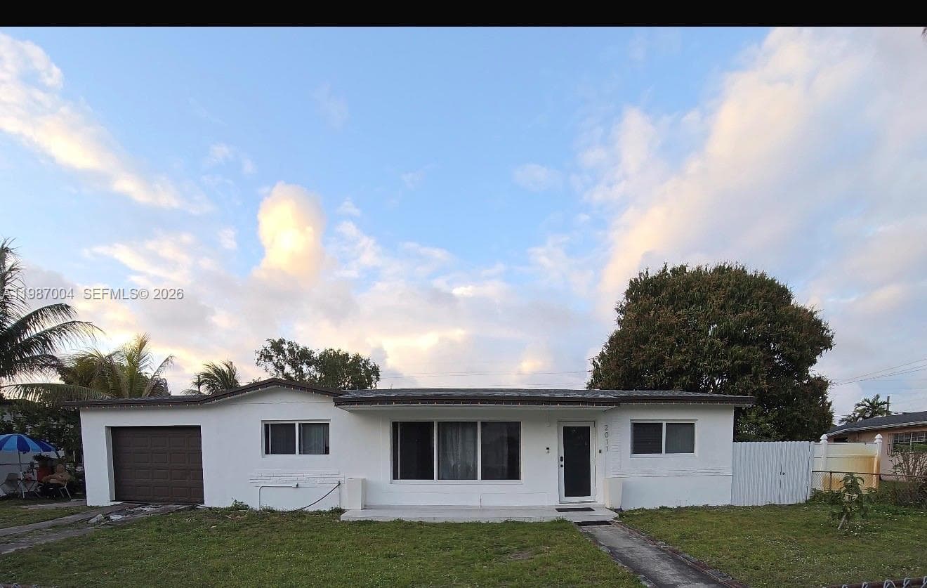 2011 NW 178th St, Miami Gardens FL 33056