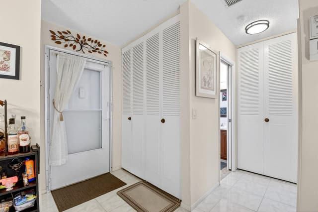 2758 Emory Drive E # B, West Palm Beach FL 33415 - West Palm Beach, FL - Photo 5