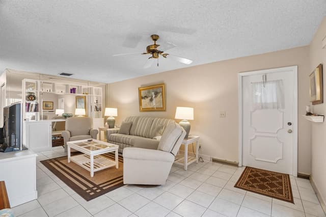 8713 NW 10th Street # C101, Plantation FL 33322 - Plantation, FL - Photo 4