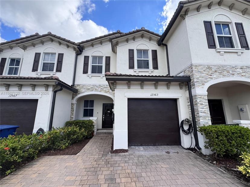 12563 NW 24th Ave, Miami FL 33167