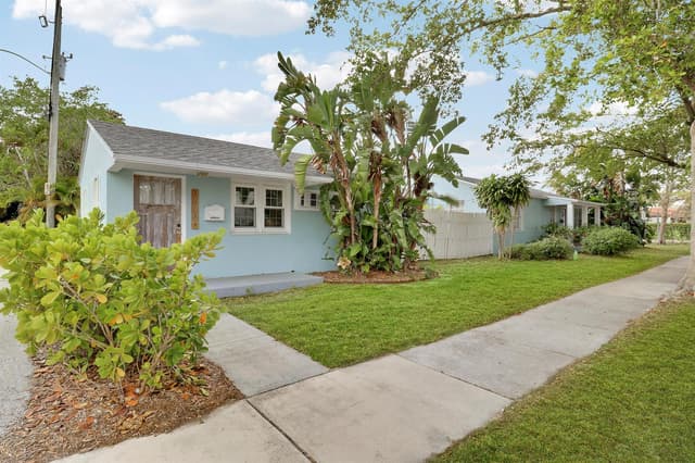 3619 Spruce Avenue, West Palm Beach FL 33407 - West Palm Beach, FL - Photo 5
