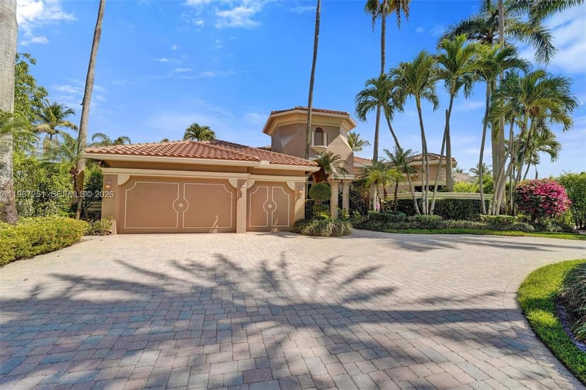 10813 Blackhawk St, Plantation FL 33324