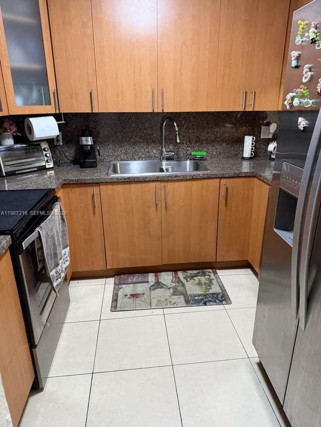 1900 W 68th St # A205, Hialeah FL 33014 - Hialeah, FL - Photo 4