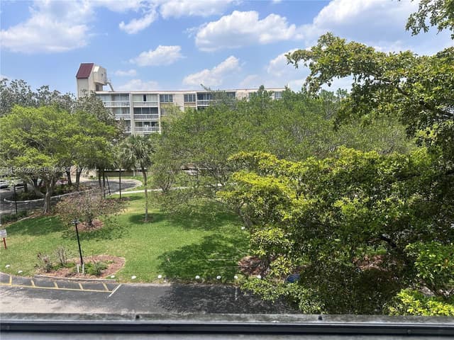 7021 Environ Boulevard # 317, Lauderhill FL 33319 - Lauderhill, FL - Photo 3