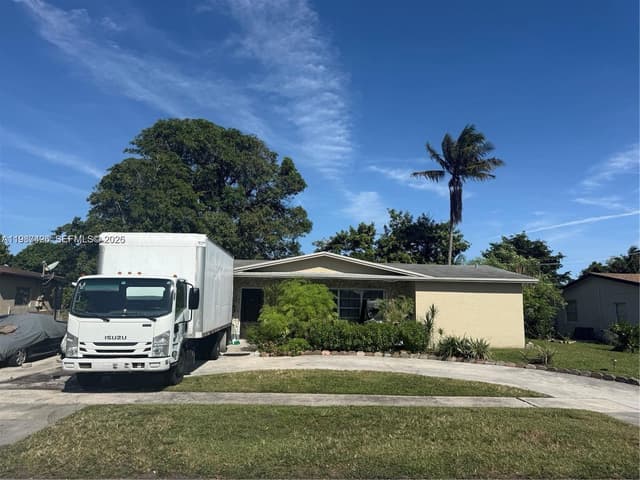 4741 NW 18th St, Lauderhill FL 33313 - Lauderhill, FL - Photo 3
