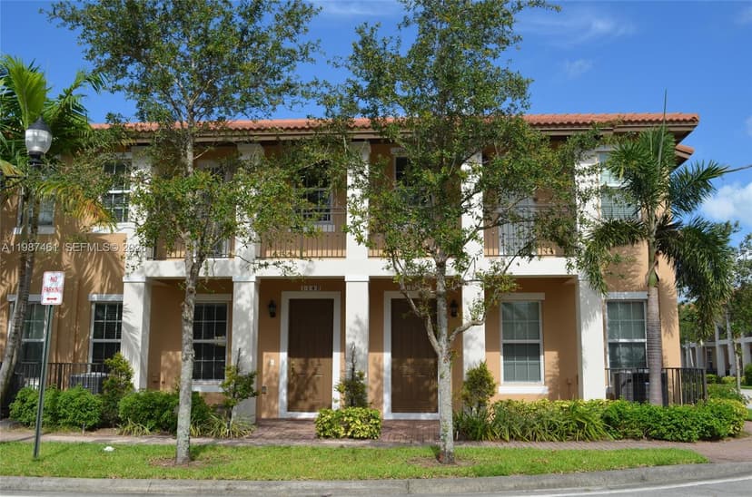1524 SW 147th Ave, Pembroke Pines FL 33027