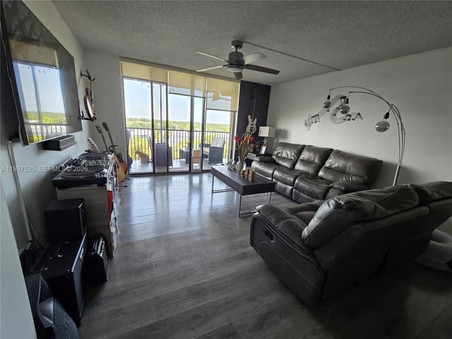 900 NE 195th St # 709, Miami FL 33179 - Miami, FL - Photo 2