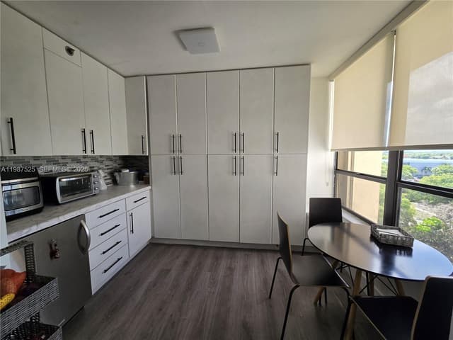900 NE 195th St # 709, Miami FL 33179 - Miami, FL - Photo 3