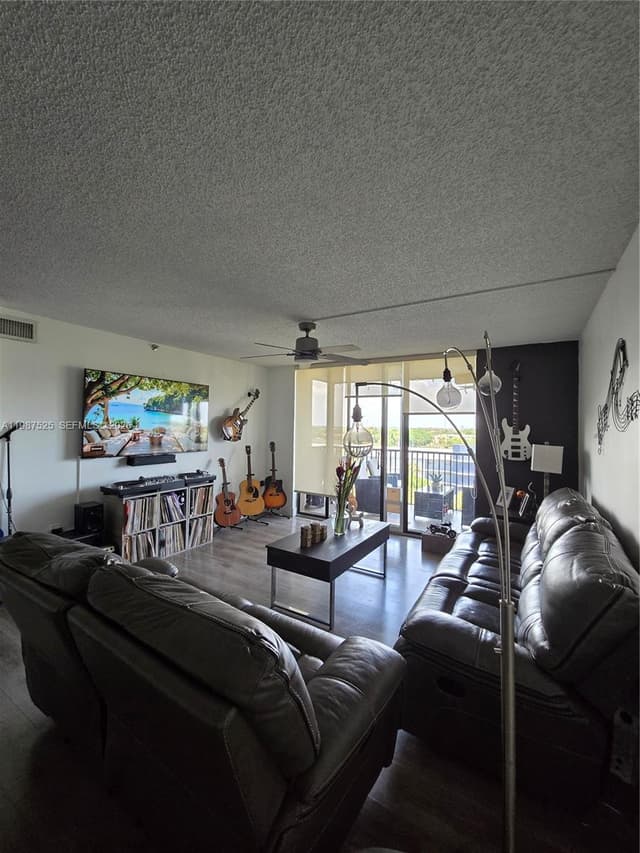 900 NE 195th St # 709, Miami FL 33179 - Miami, FL - Photo 5