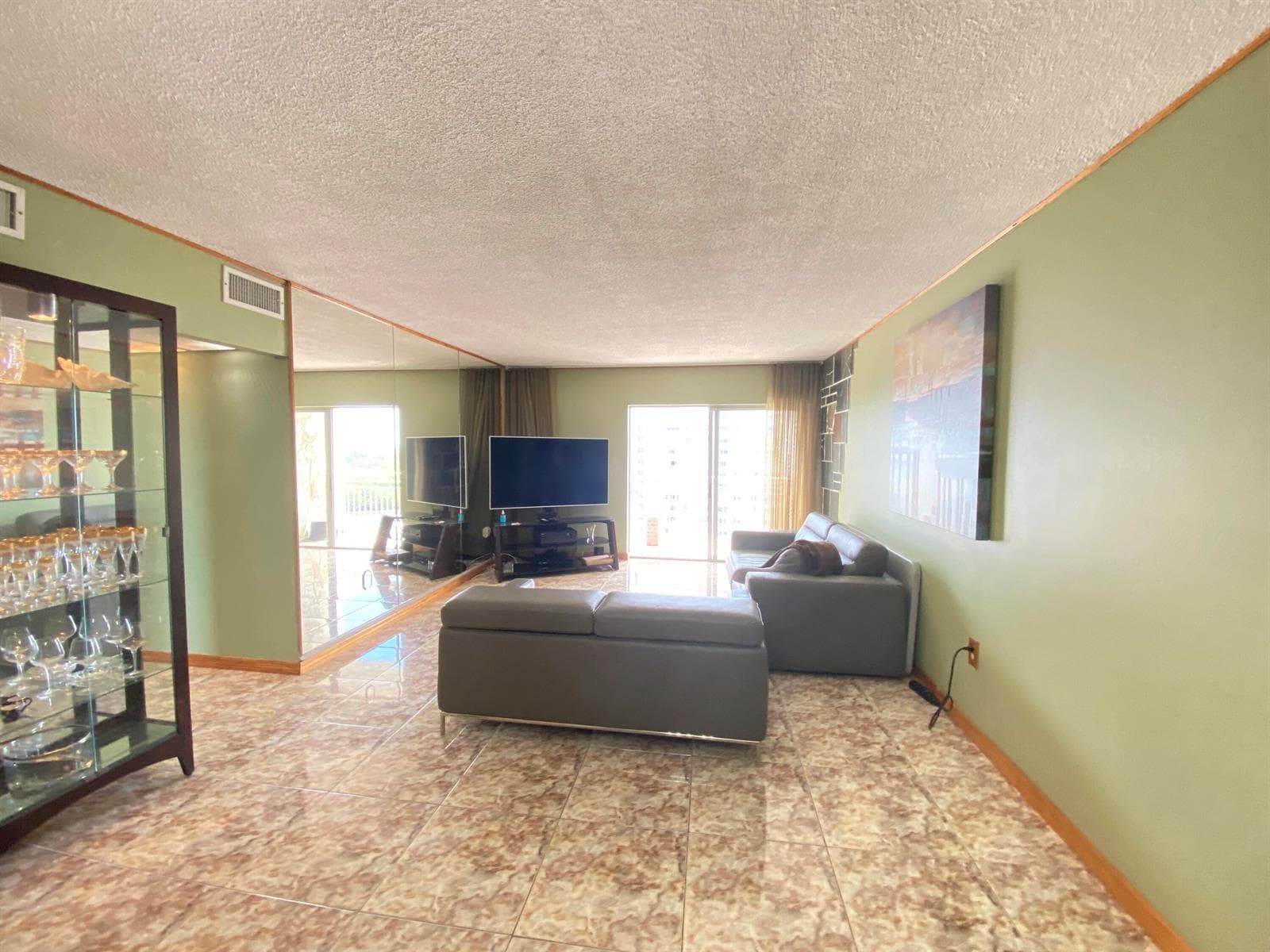 400 Kings Point Drive # 1423, Sunny Isles Beach FL 33160 - Sunny Isles Beach, FL - Photo 1
