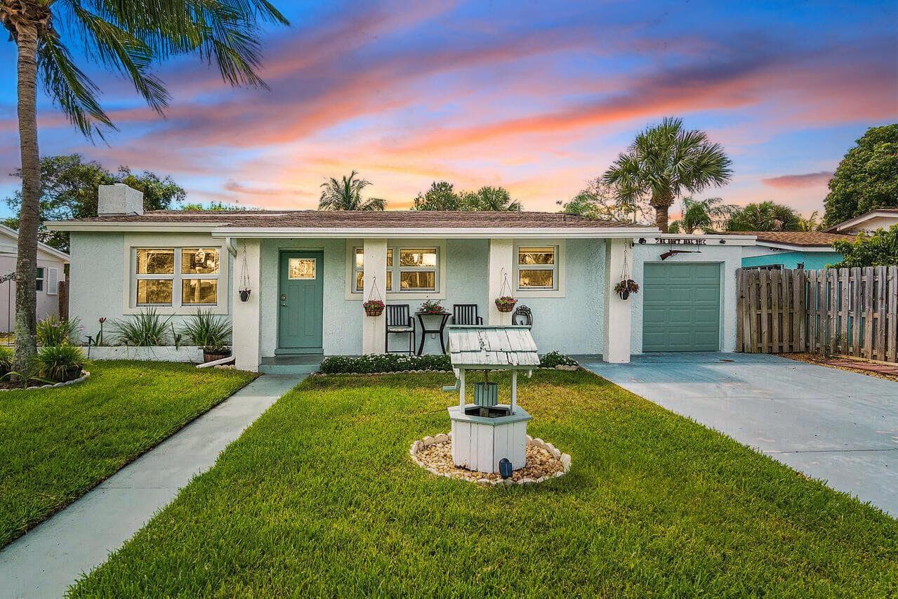 944 Hansen Street, West Palm Beach FL 33405