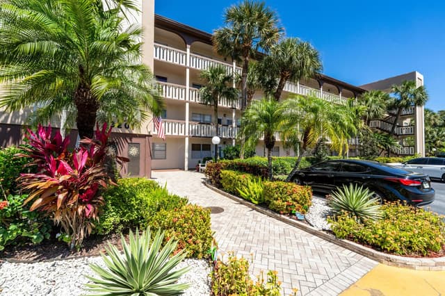 3201 Portofino Point # D3, Coconut Creek FL 33066 - Coconut Creek, FL - Photo 3