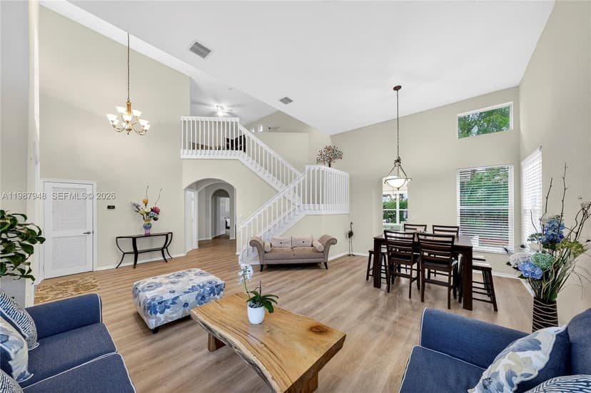 1511 NW 168th Ave, Pembroke Pines FL 33028