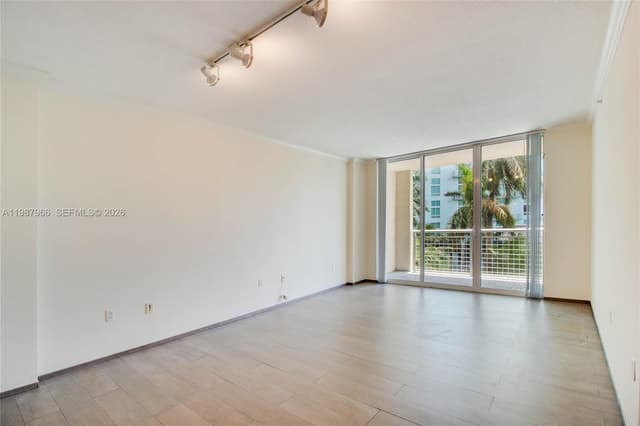 2000 N Bayshore Dr # 506, Miami FL 33137 - Miami, FL - Photo 7