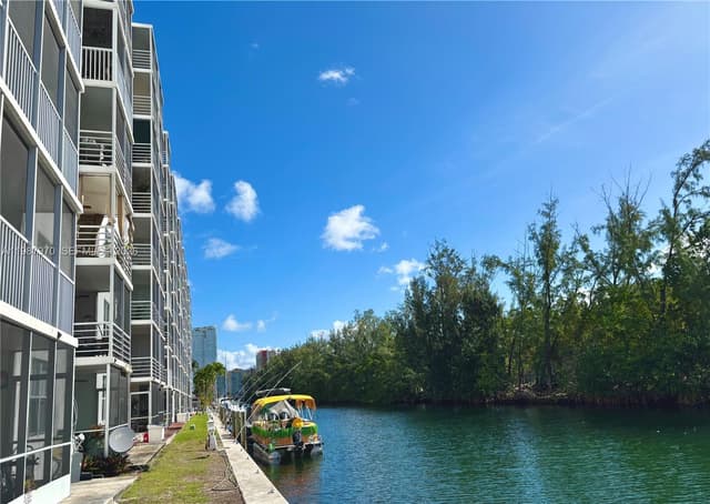 3660 NE 166th St # 415, North Miami Beach FL 33160 - North Miami Beach, FL - Photo 3