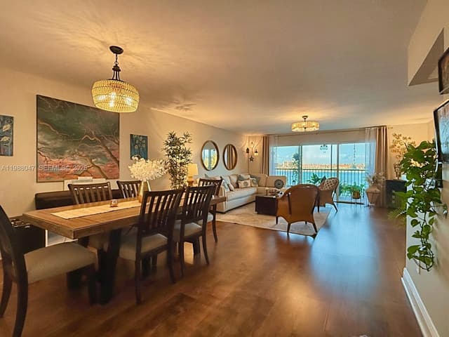 605 Ives Dairy Rd # 7, Miami FL 33179 - Miami, FL - Photo 3