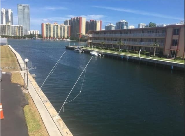 3944 NE 167th St # 106, North Miami Beach FL 33160 - North Miami Beach, FL - Photo 2