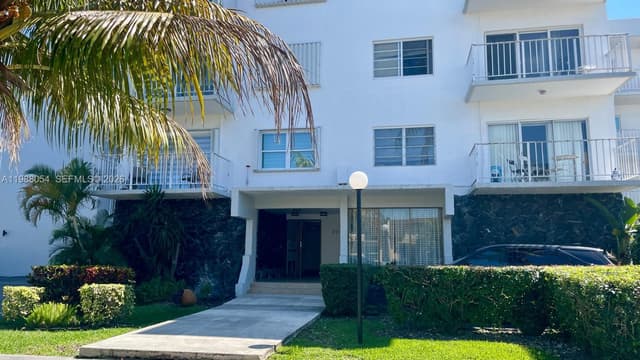 3944 NE 167th St # 106, North Miami Beach FL 33160 - North Miami Beach, FL - Photo 3