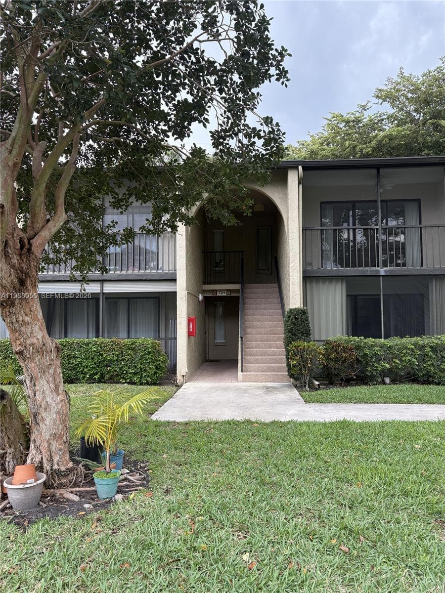 721 Sunny Pine Way # C2, Green Acres FL 33415