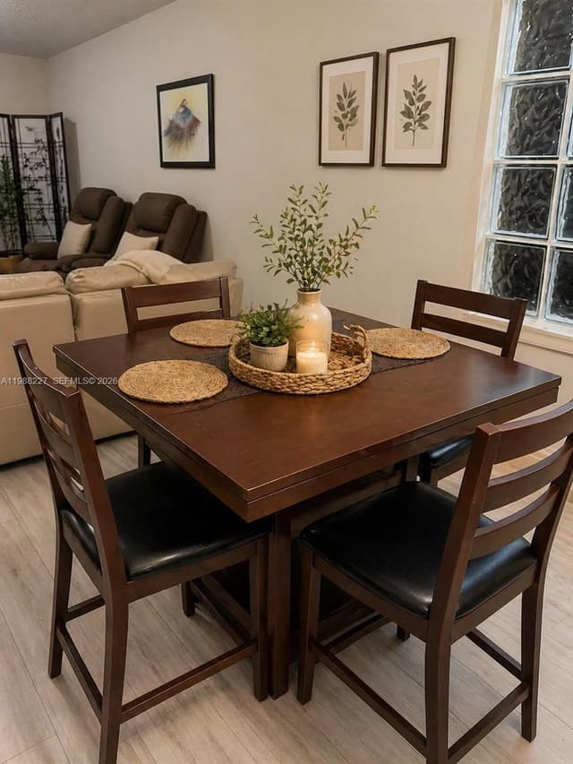 20401 SW 1st St, Pembroke Pines FL 33029 - Pembroke Pines, FL - Photo 2