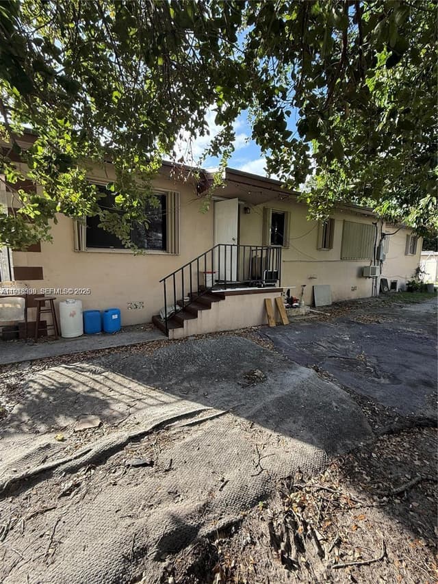 551-553 NE 133rd St, North Miami FL 33161 - North Miami, FL - Photo 6