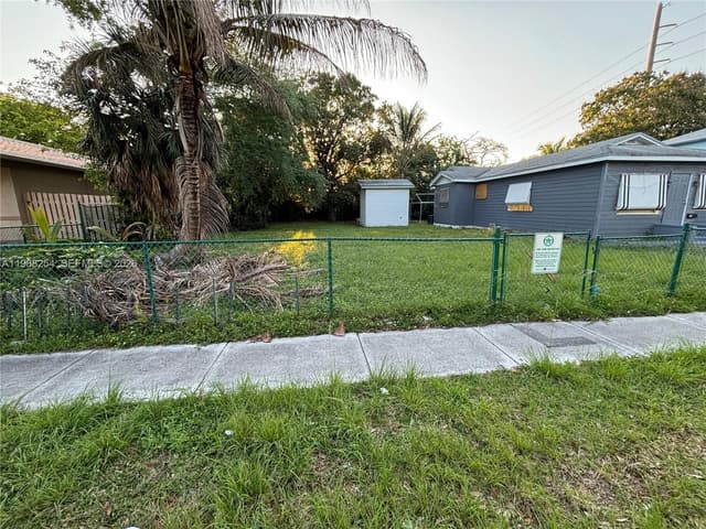 214 SW 1st Ave, Dania Beach FL 33004 - Dania Beach, FL - Photo 2