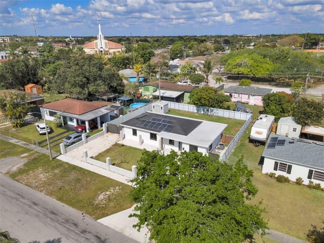 14520 Carver Drive, Miami FL 33176 - Miami, FL - Photo 3
