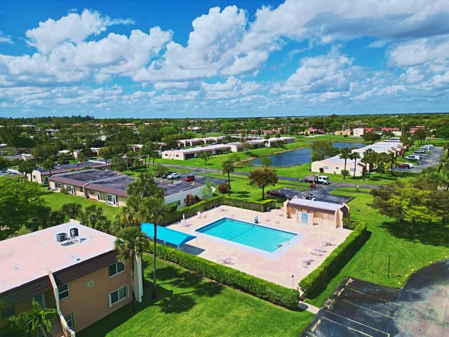 140 Lake Meryl Drive Apt 233, West Palm Beach FL 33411 - West Palm Beach, FL - Photo 5