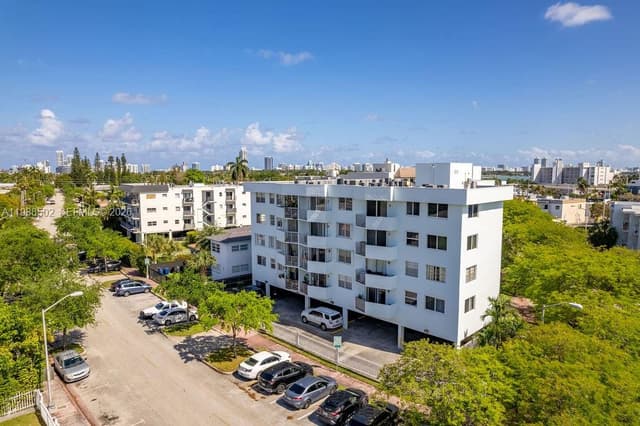 1990 Marseille Dr # 402, Miami Beach FL 33141 - Miami Beach, FL - Photo 3