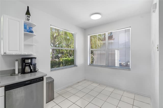 1120 Canella Ln, Hollywood FL 33019 - Hollywood, FL - Photo 6