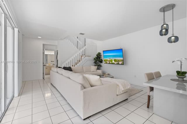 1120 Canella Ln, Hollywood FL 33019 - Hollywood, FL - Photo 7