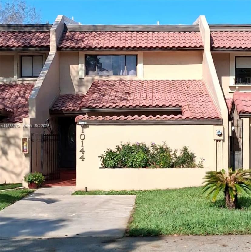 10144 Costa Del Sol Blvd, Doral FL 33178