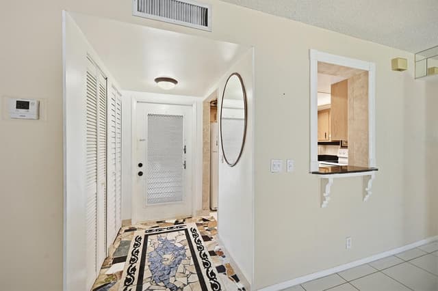 6525 S Oriole Boulevard, Delray Beach FL 33446 - Delray Beach, FL - Photo 2