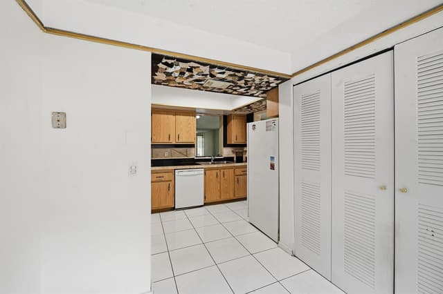 6525 S Oriole Boulevard, Delray Beach FL 33446 - Delray Beach, FL - Photo 6